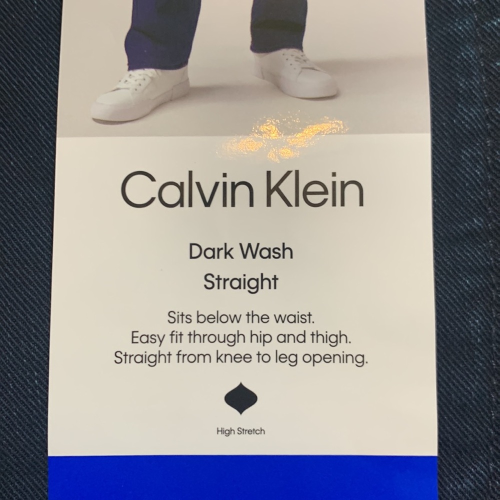 NWT Calvin Klein Men’s Dark Wash Straight Jeans - Picture 3 of 3